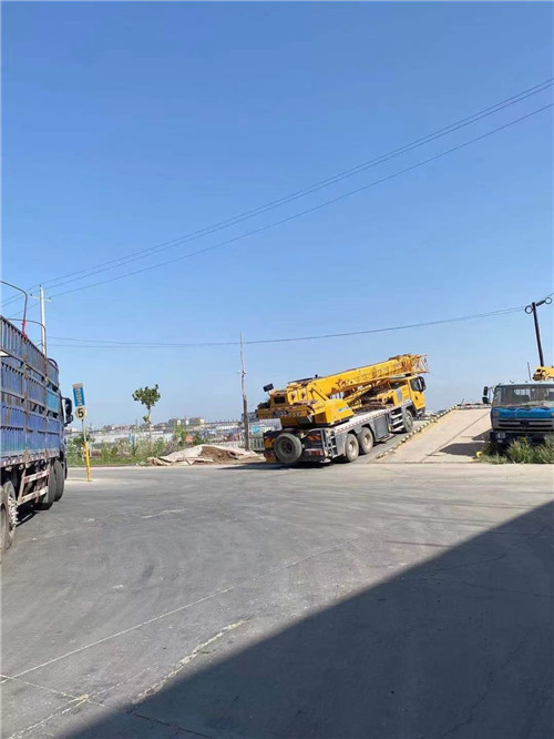 普安县25吨吊车的租赁价格大概是多少？